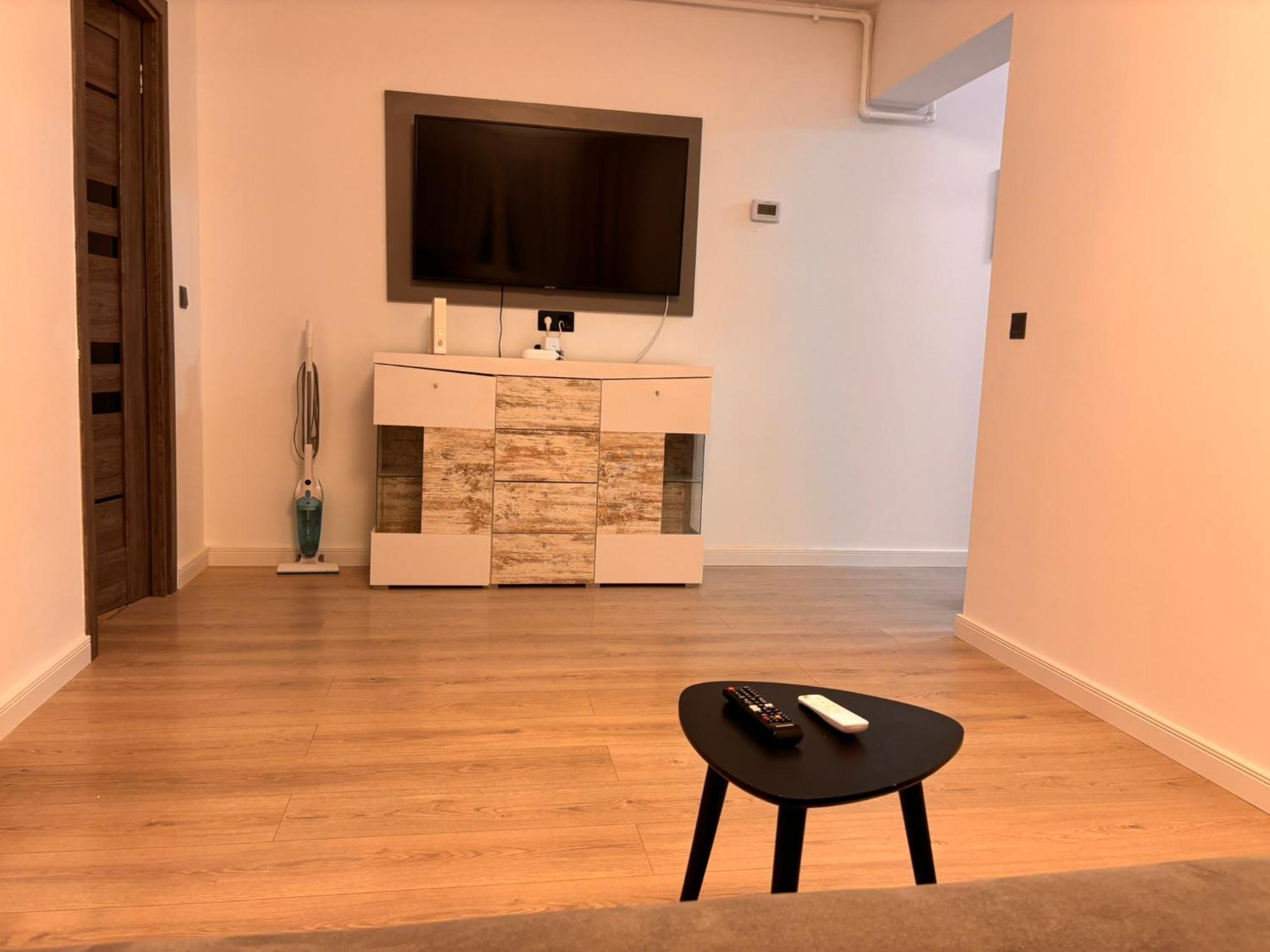 Dream - Large Apartament With Freeparking In A Quietarea Just 10 Minutes Away From City Center Bistriţa Exterior foto