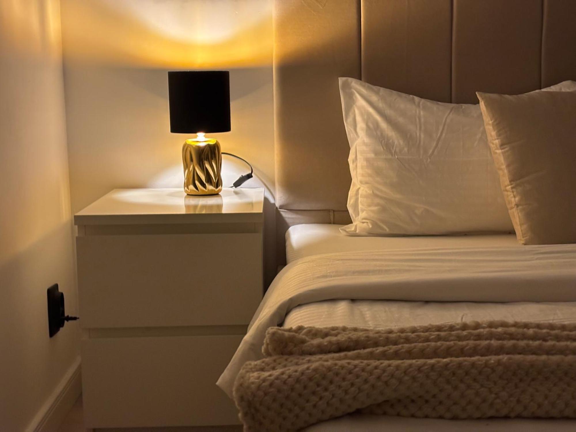 Dream - Large Apartament With Freeparking In A Quietarea Just 10 Minutes Away From City Center Bistriţa Exterior foto